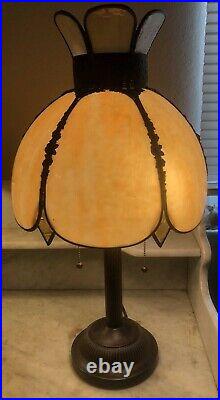 Vintage Table Lamp with Convex Curved Beige Slag Glass and Double Socket Base Vintage Table Lamp with Convex Curved Beige Slag Glass and Double Socket Base