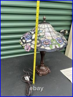Vintage Tiffany Style Art Nouveau Slag Stained Glass Embossed Floral Table Lamp