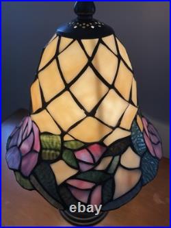 Vintage Tiffany Style Leaded Slag Glass Floral Table Lamp Cast Metal Base