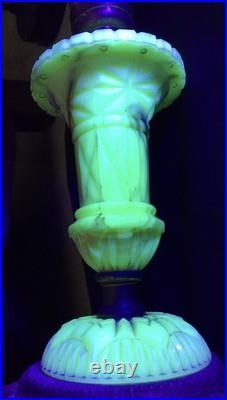 Vintage UV Reactive Pale Green & Beige Slag Glass 15 Table Lamp And Shade