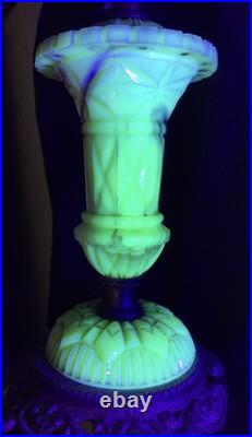 Vintage UV Reactive Pale Green & Beige Slag Glass 15 Table Lamp And Shade