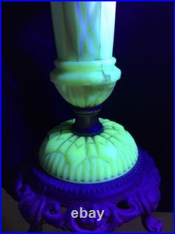 Vintage UV Reactive Pale Green & Beige Slag Glass 15 Table Lamp And Shade
