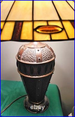 Vtg Large Hammered Urn Slag/Stained Glass Tiffany Style Table Lamp