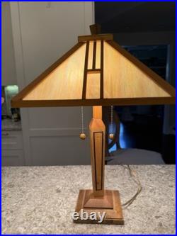 Vtg Slag Glass Shade Dale Tiffany Craftsman Style Table Lamp Wood