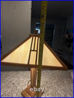 Vtg Slag Glass Shade Dale Tiffany Craftsman Style Table Lamp Wood